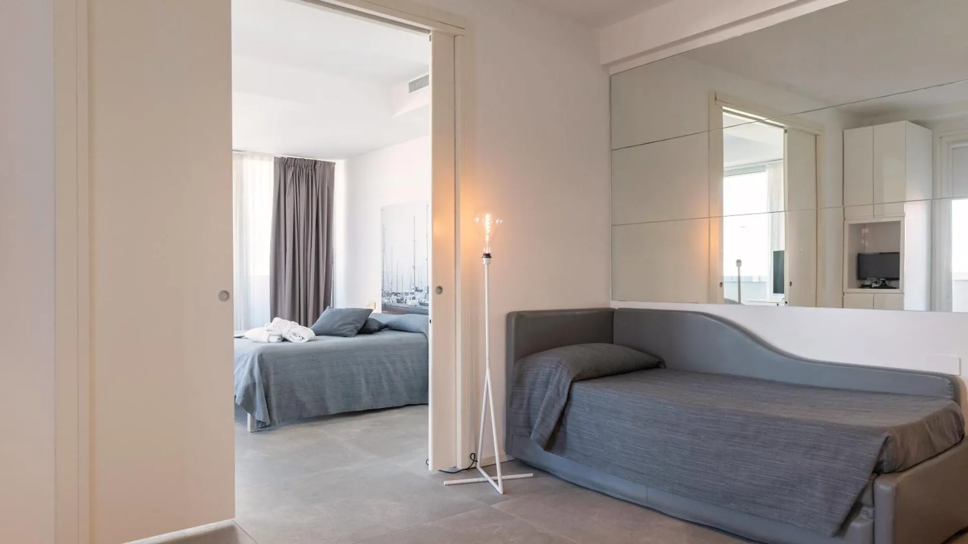 Perla Verde Hotel Морской Милан