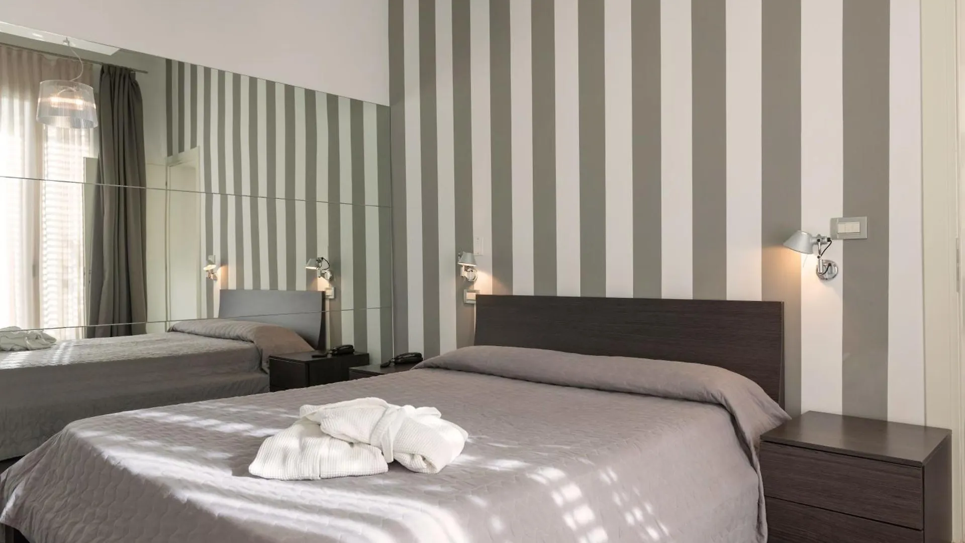 Perla Verde Hotel Морской Милан